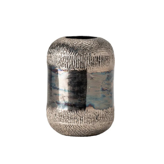 Reynolds Urn, Medium
