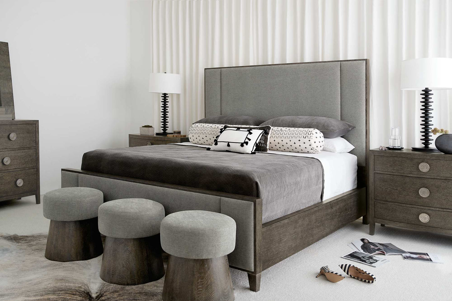 Linea Round Bench, Cerused Charcoal