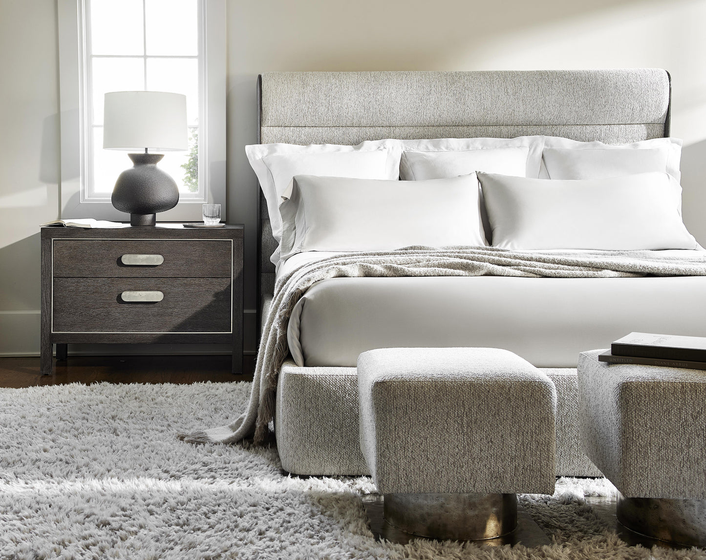 Prado Upholstered Queen Bed