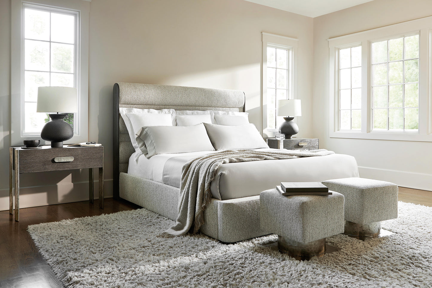Prado Upholstered Queen Bed