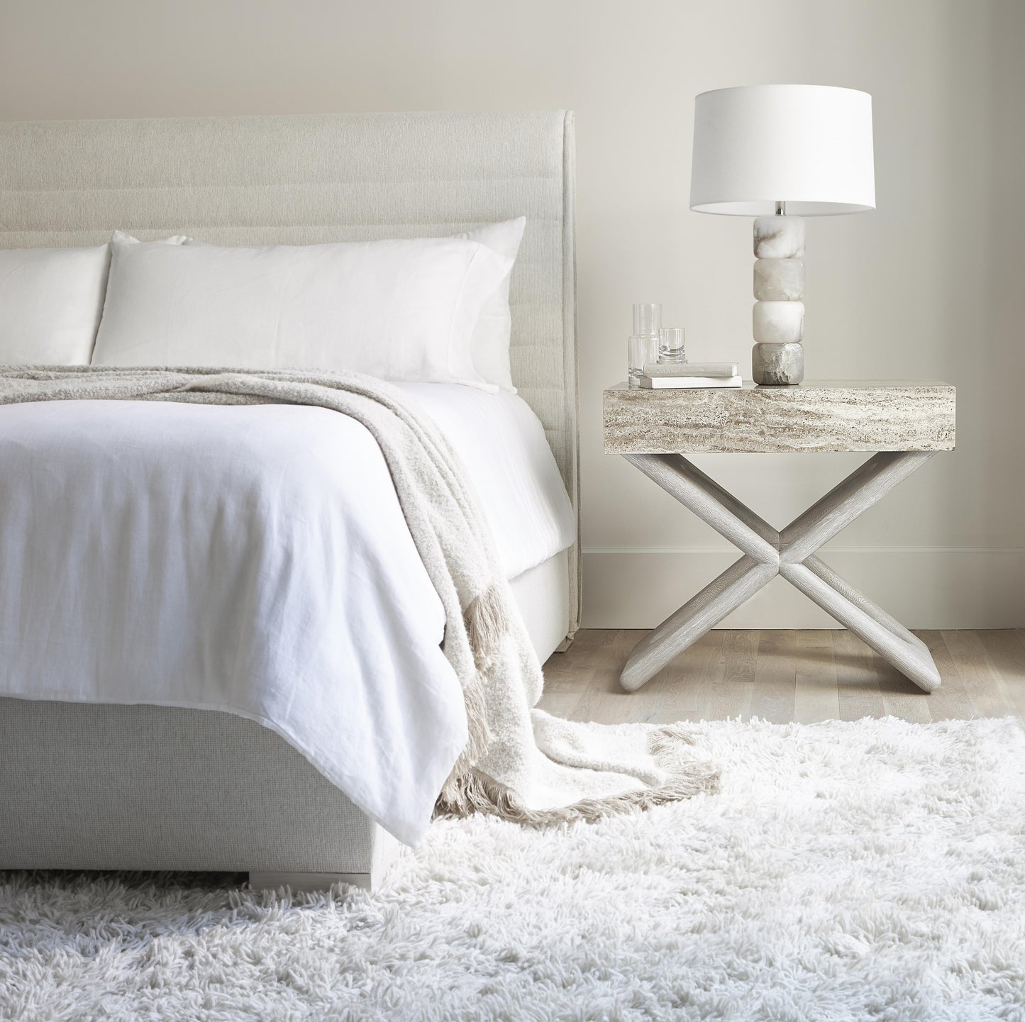 Sereno Panel Queen Bed