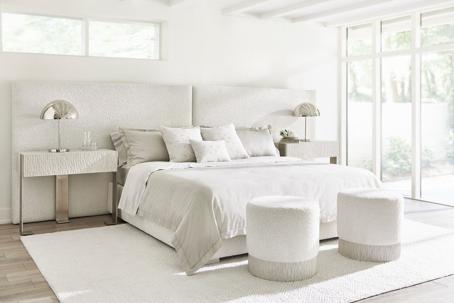 Solaria Panel King Bed
