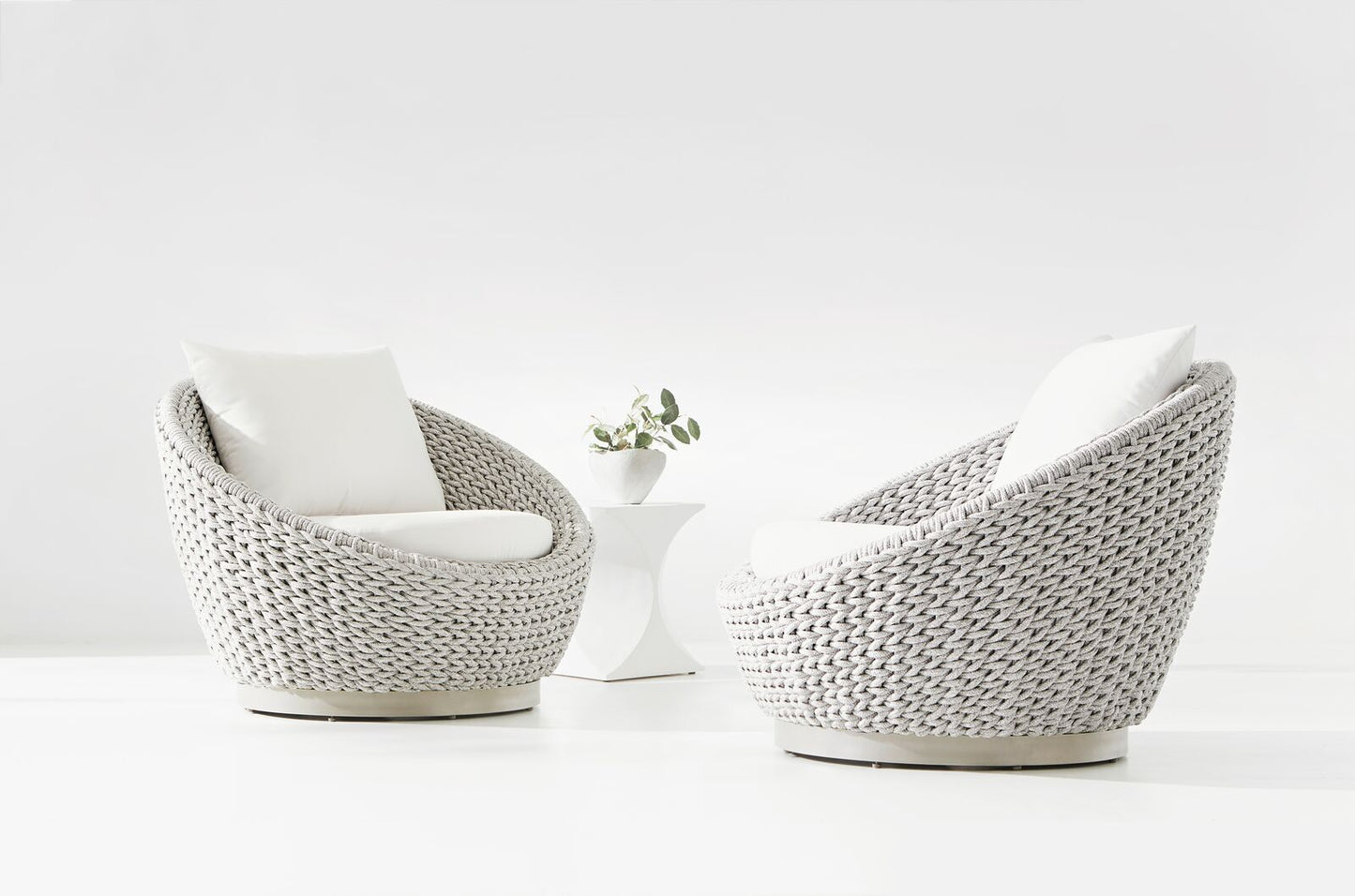 Savaii Outdoor Swivel Chair