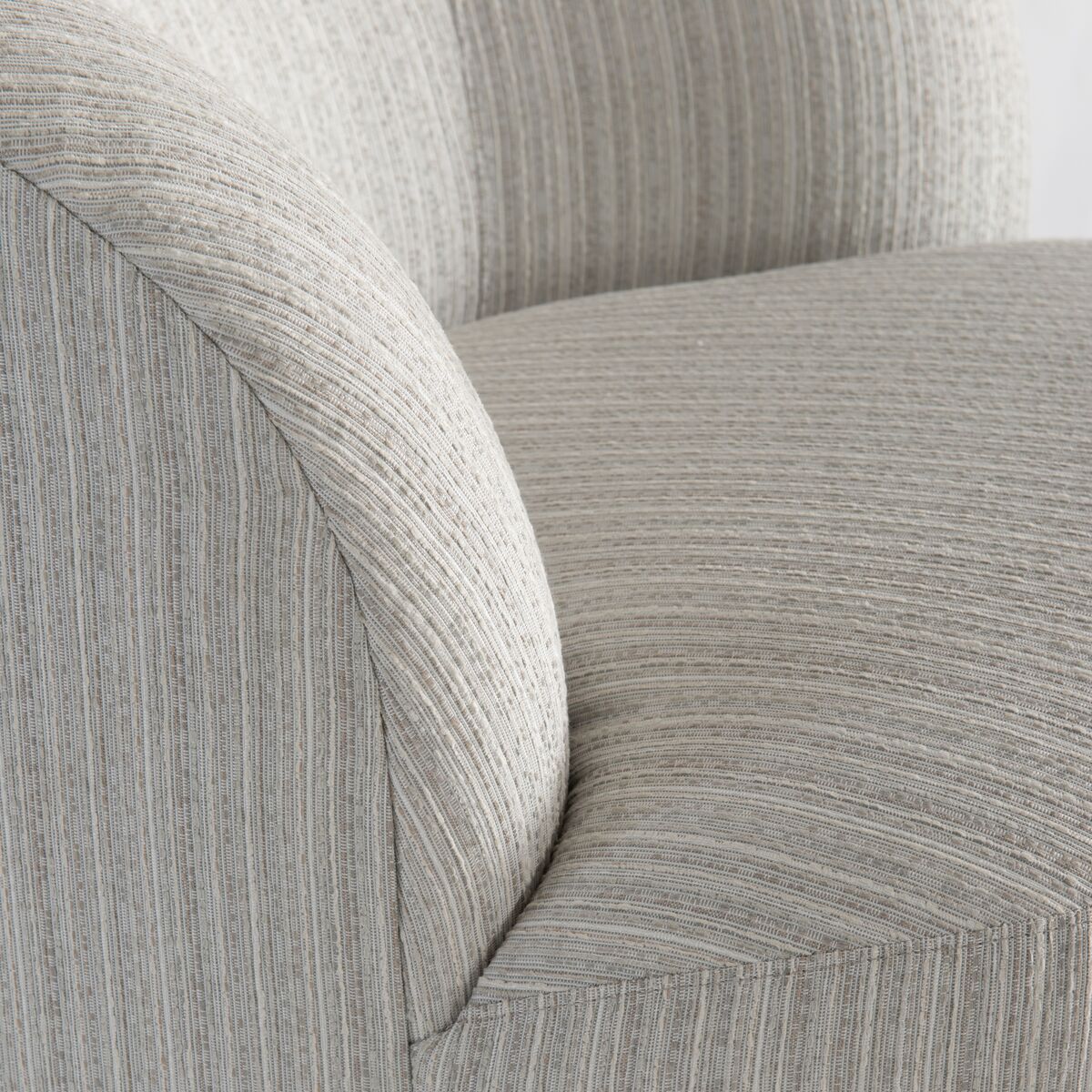 Mulia Swivel Chair