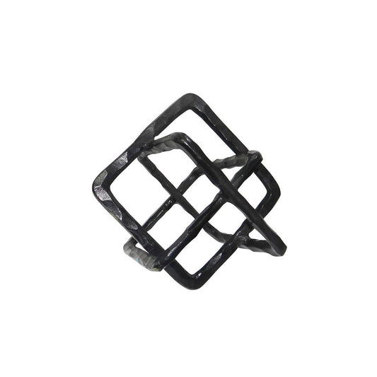 Cayley Square Links, Black