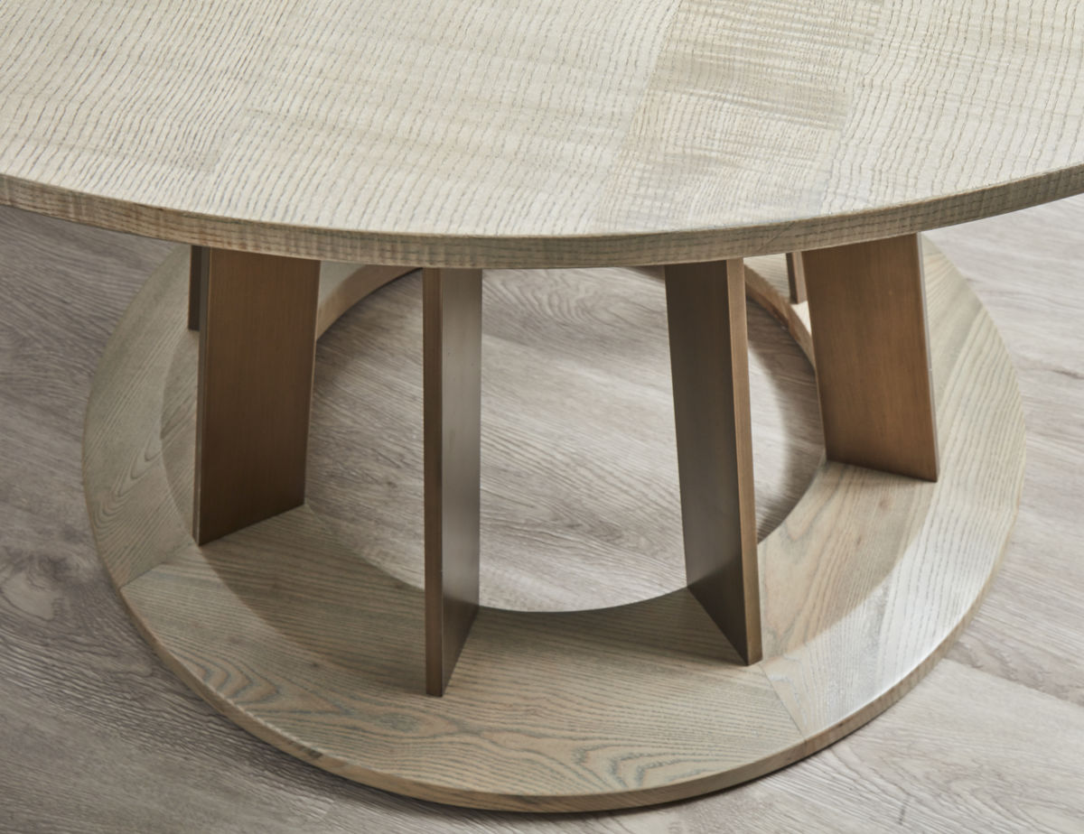 North Side Round Dining Table