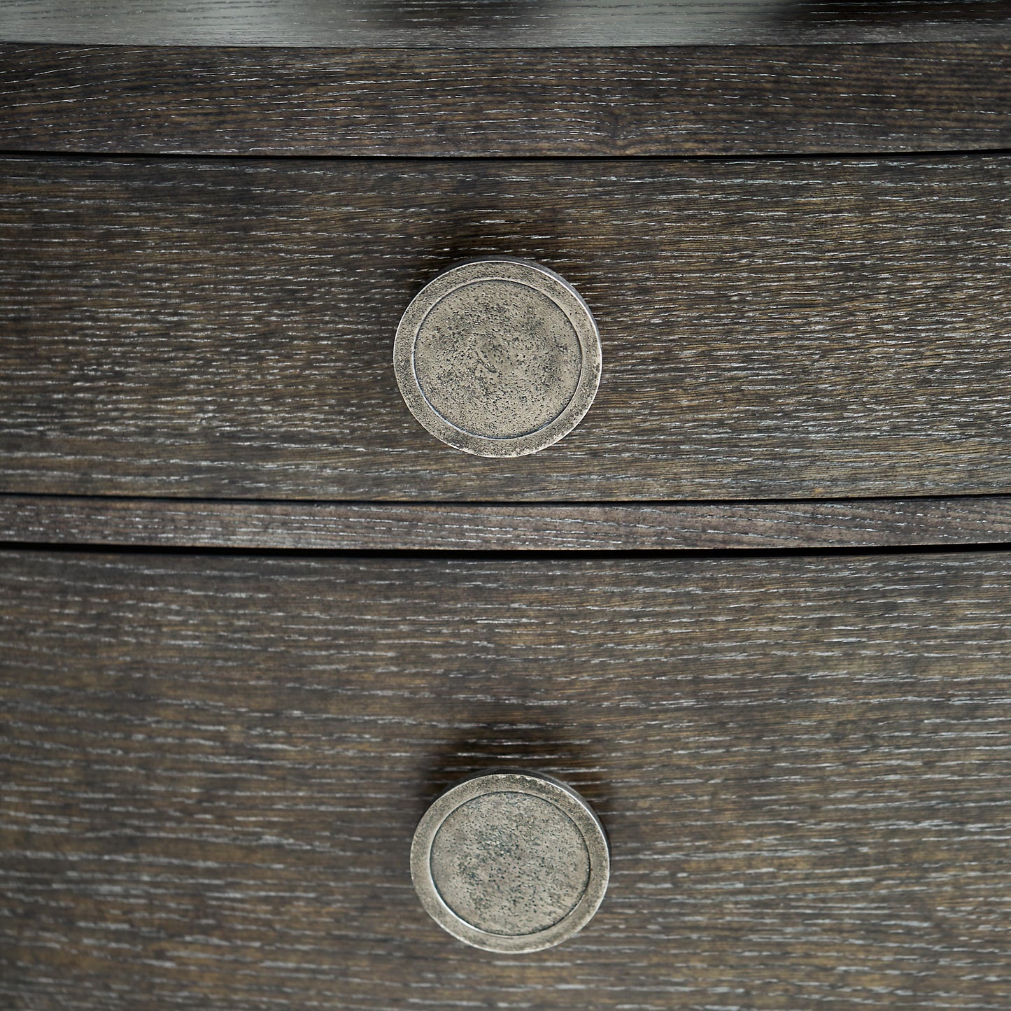Linea Bachelor's Chest