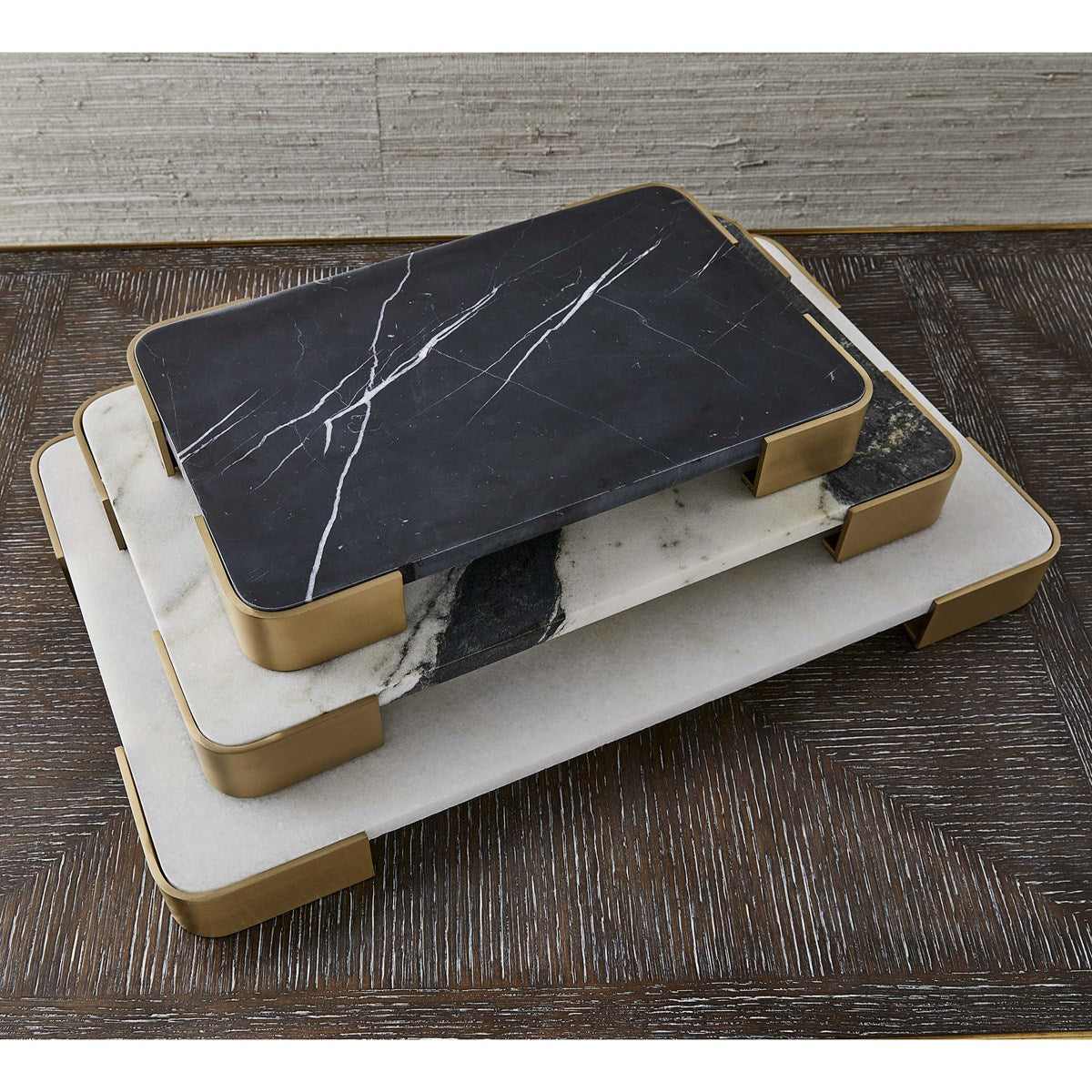 Elevated Tray/plateau - Black Marble Small