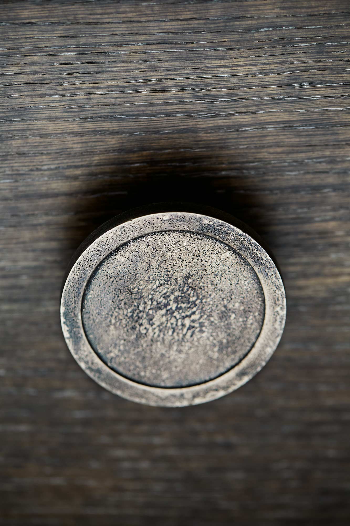 Linea Bachelor's Chest
